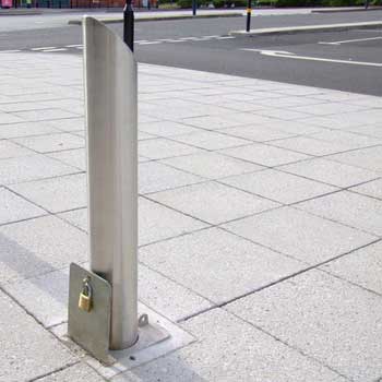 removable stainless steel bollard